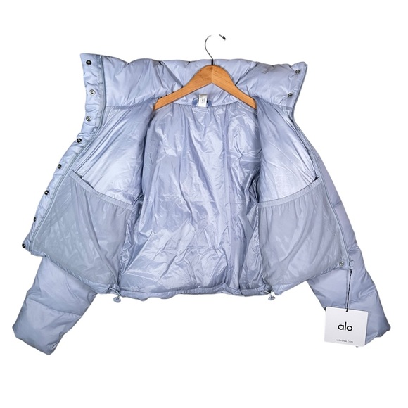 ALO YOGA Gold Rush Puffer in winter frost - Picture 11 of 13